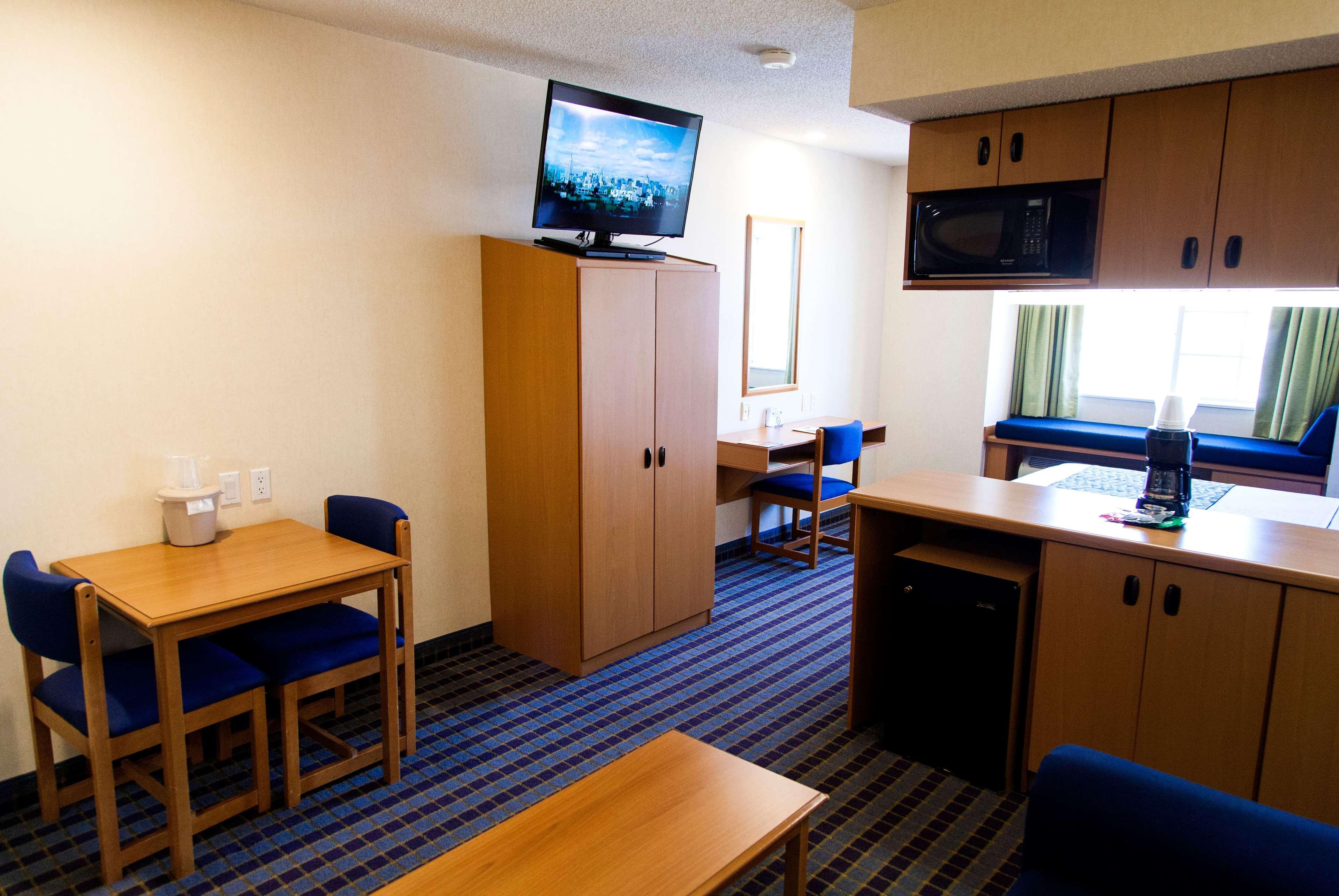 Microtel Inn & Suites By Wyndham Chihuahua Ngoại thất bức ảnh