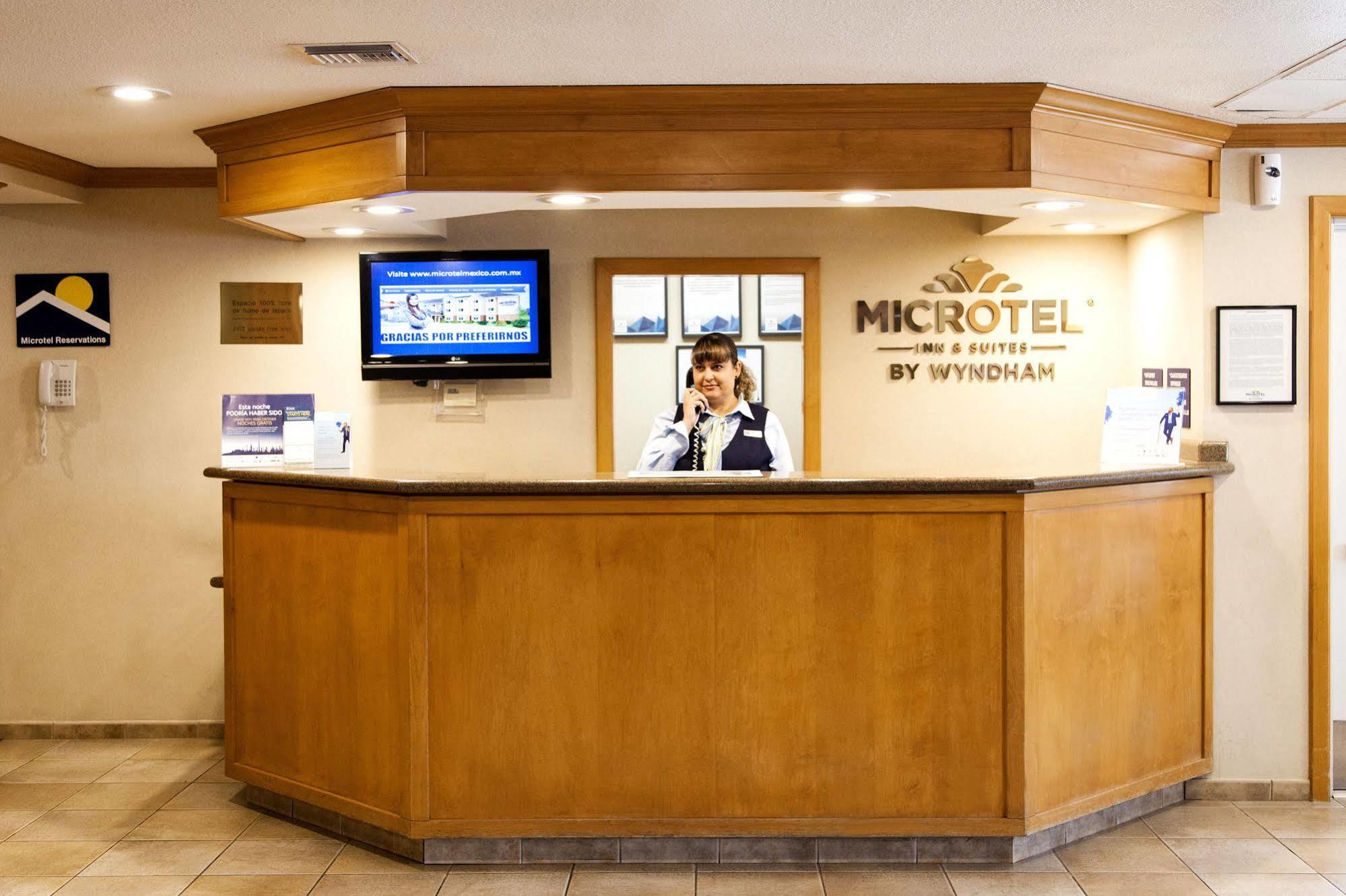 Microtel Inn & Suites By Wyndham Chihuahua Ngoại thất bức ảnh